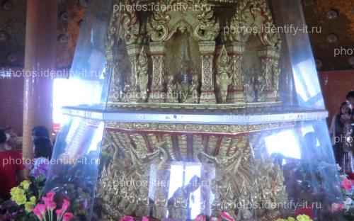 Внутри храма Таиланд
