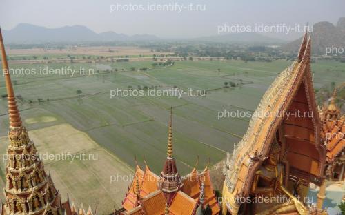 Храмовый комплекс с пагодами Таиланд 4