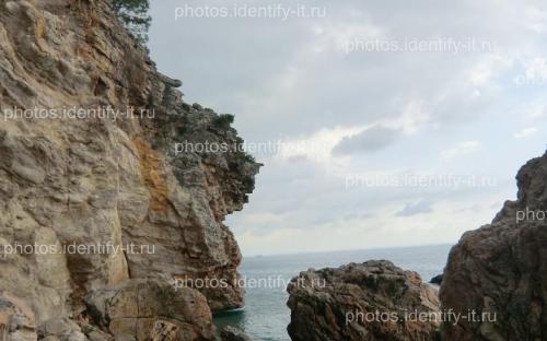 Скалы и камни на берегу моря Кемер Турция 9