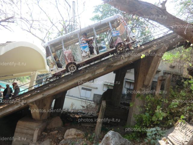 Аттракцион автобус Таиланд