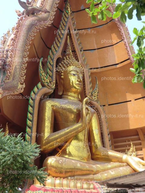 Буддистская статуя Таиланд