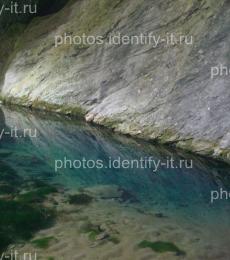 Капова пещера у входа