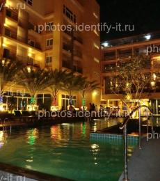 Паттайя Bella Grand 3* отель ночью Таиланд фото 2